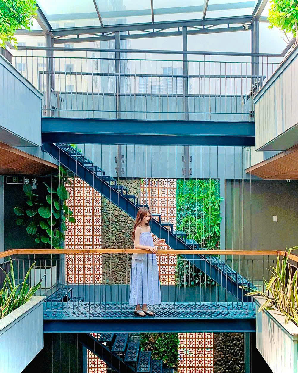 Tòa nhà 4 tầng đường Nguyễn Đình - Giá 11.x tỷ